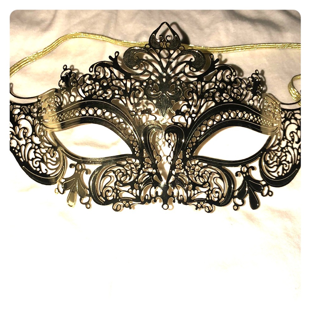 Gold. Masquerade Mask.